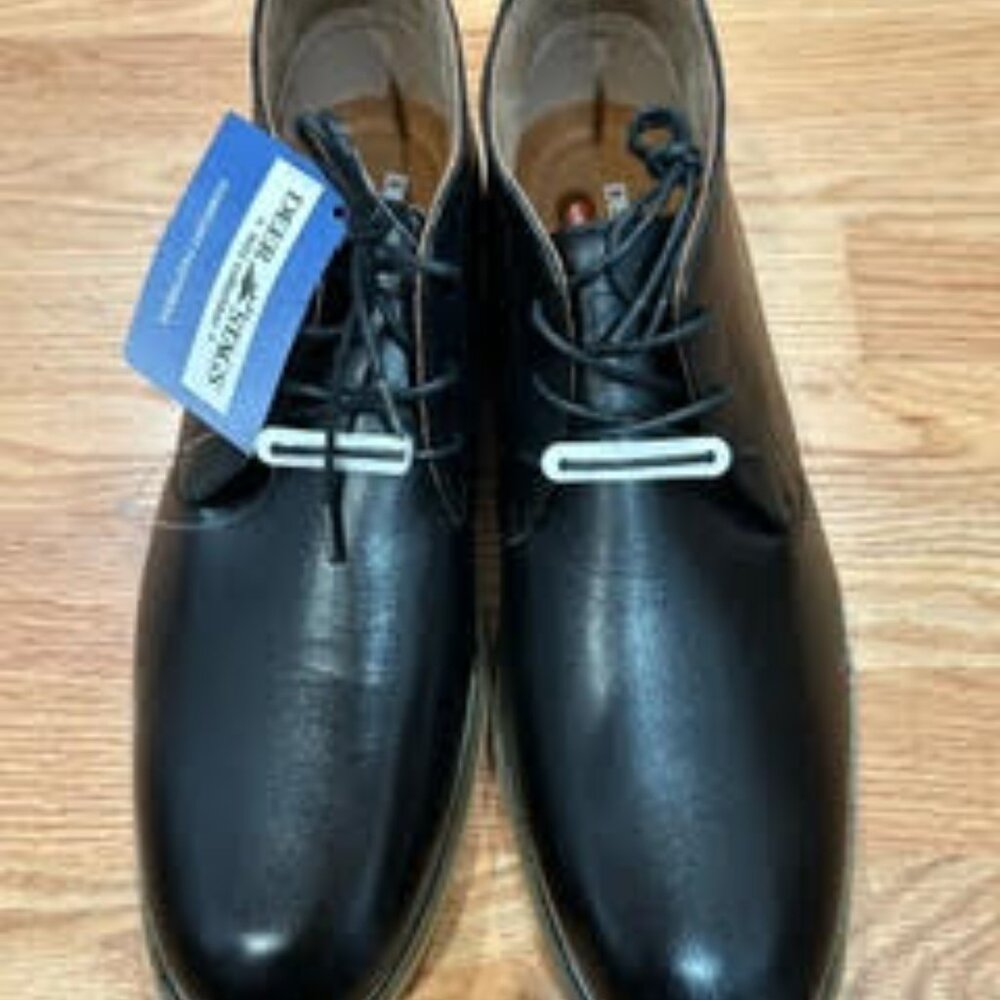 Men's Leather Dress Shoes Size 11.5 New With Tags Never worn.